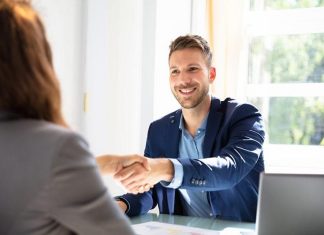 Les étapes cruciales pour réussir le recrutement d'un dirigeant de transition